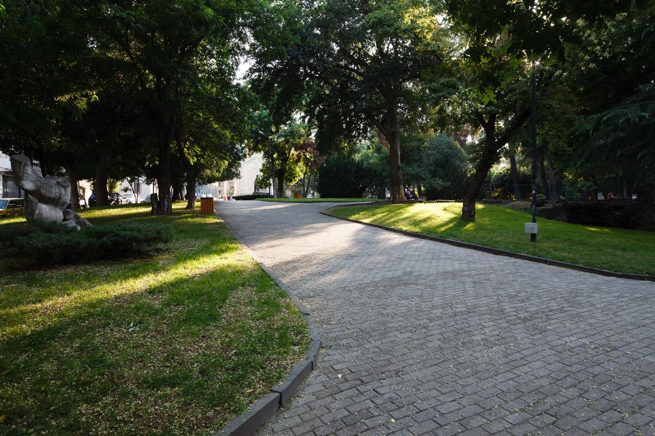 Garden Side Tbilisi Hotel Exterior foto