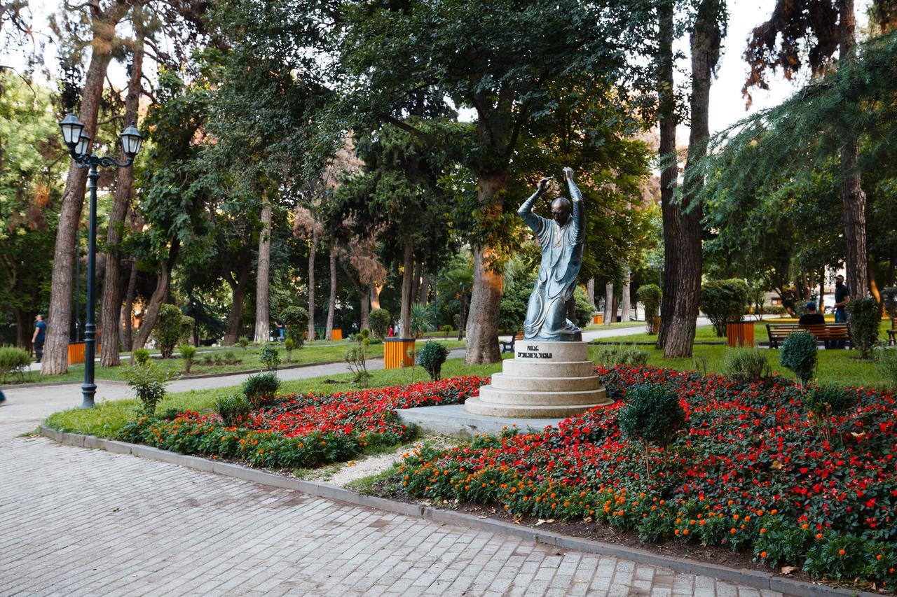 Garden Side Tbilisi Hotel Exterior foto